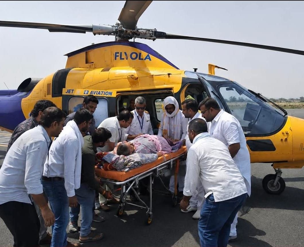 पीएमश्री एयर एम्बुलेंस से एम्स भोपाल गई लीलावती का निधन। पीएमश्री एयर एम्बुलेंस से एम्स भोपाल गई लीलावती का निधन।